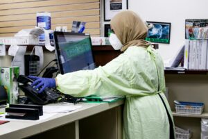 muslim woman working in a medical setting